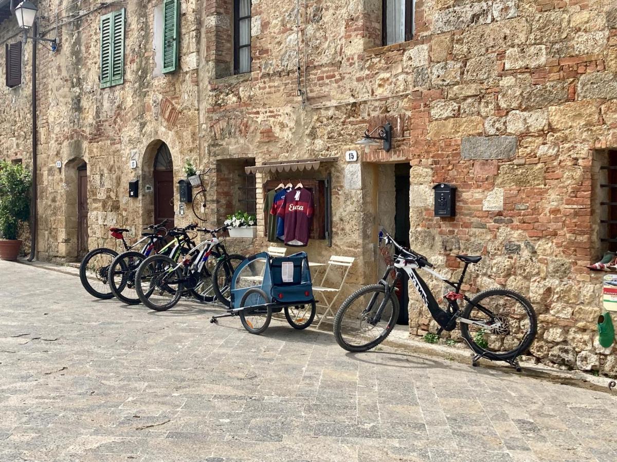 Monteriggioni Castello Villa Exterior photo